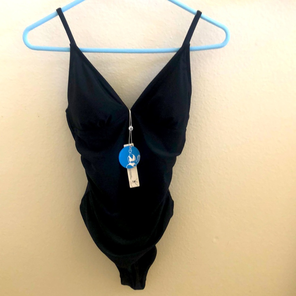 Women’s one-piece swimsuit.  Cupshe.  Size S, brand new! Tags attached